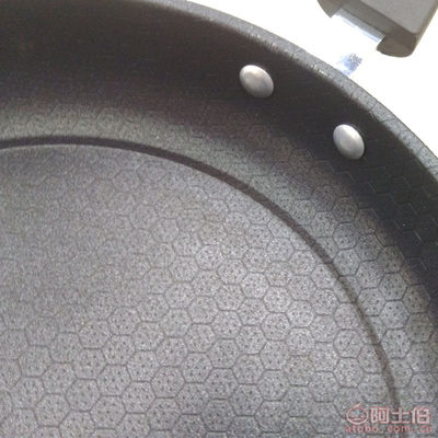 小價格，大變革 解密10元韓國風不粘煎鍋的魅力